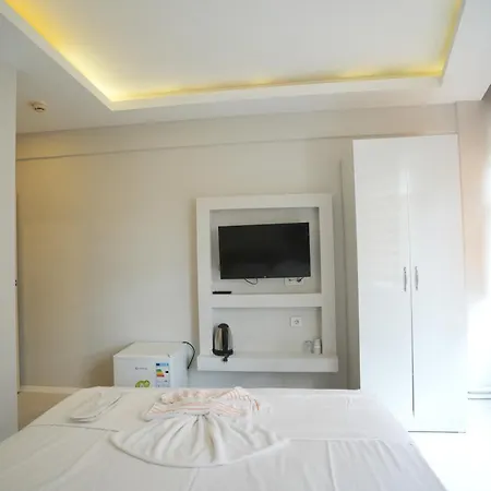 Amazon Hotel 2*